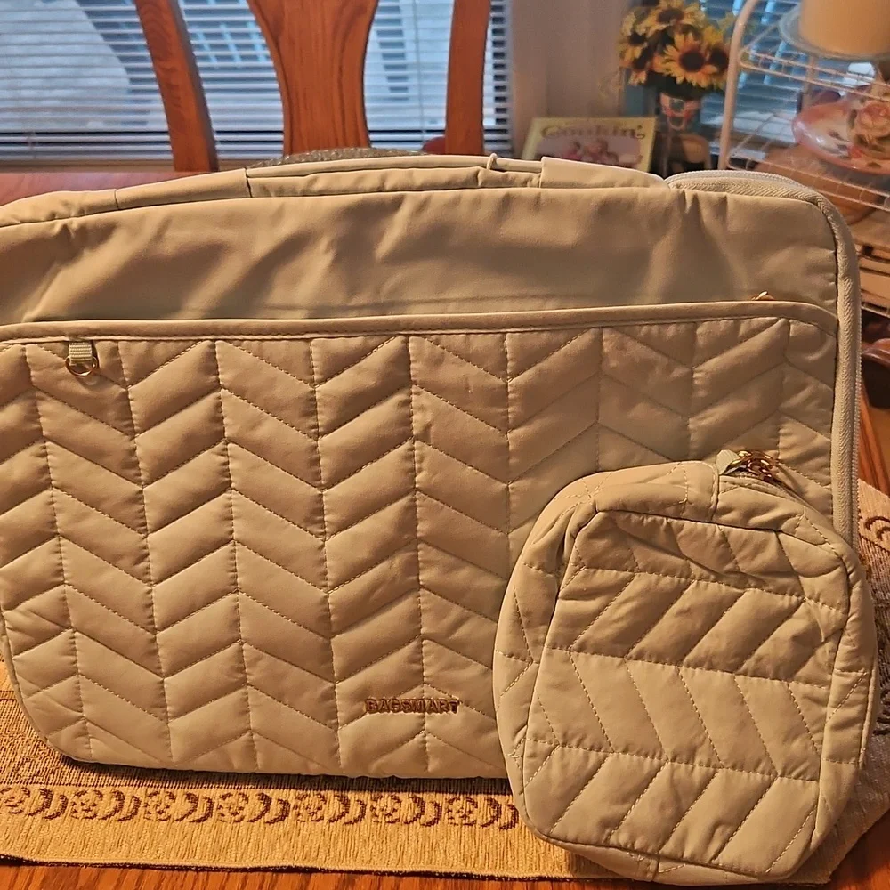 NWT 2 Pc Bagsmart Quilted Laptop Sleeve and Pouch Set in Light Blue
